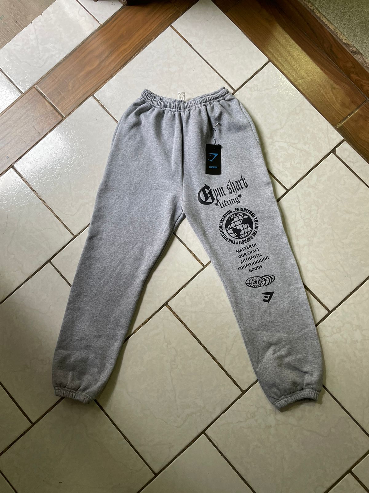 Pans JOGGER YOUNGLA, GYMSHARK Y DARCSPORT